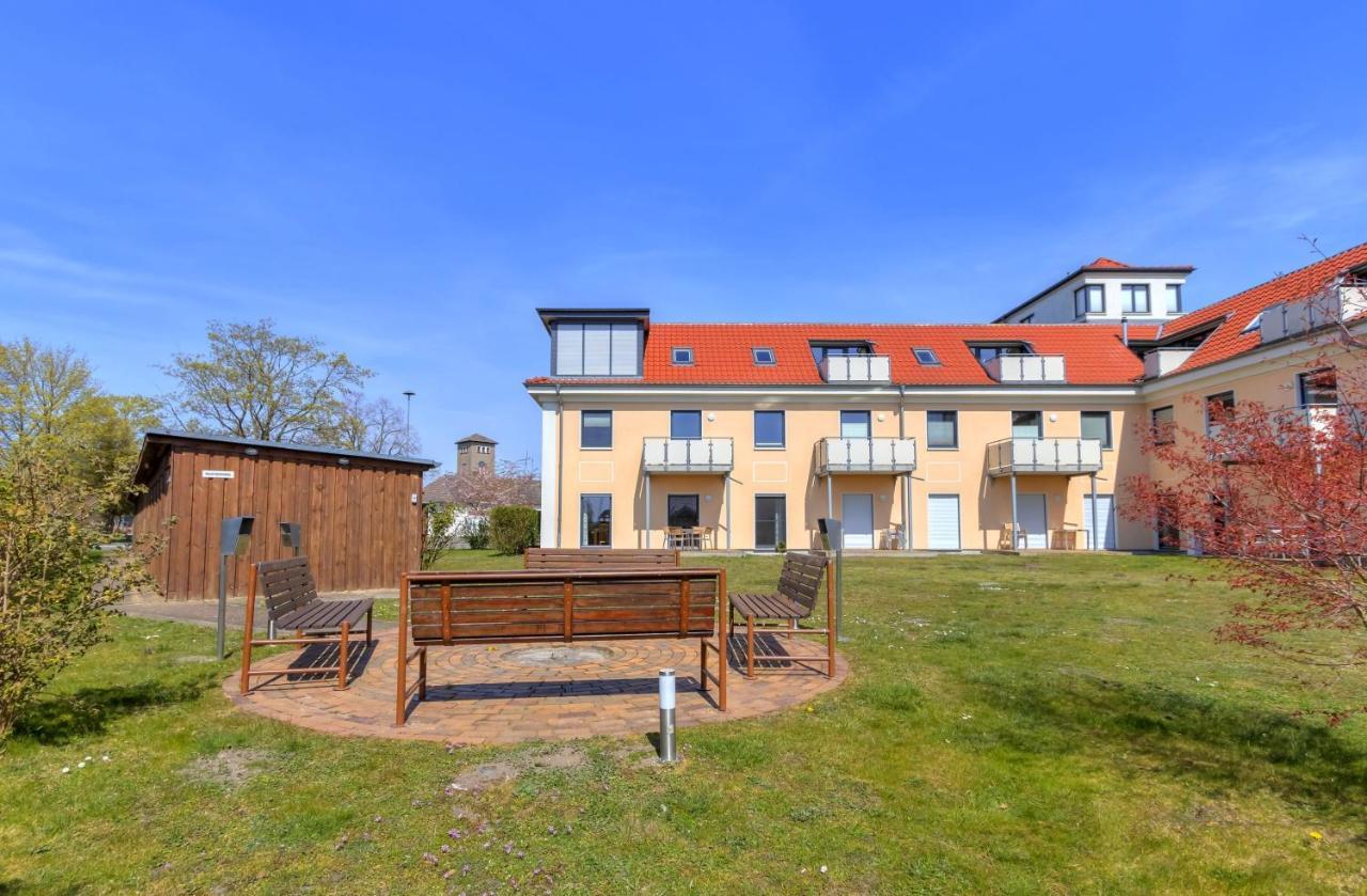 Peenemuende, Seglerhafen St Schoner 7, 13, 14 Dış mekan fotoğraf
