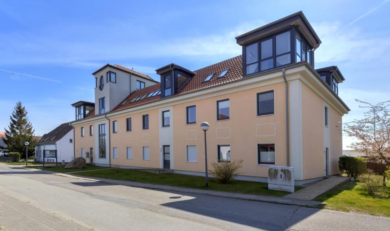 Peenemuende, Seglerhafen St Schoner 7, 13, 14 Dış mekan fotoğraf